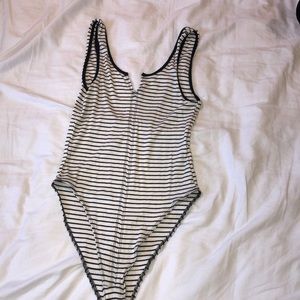 B&W STRIPED LEOTARD